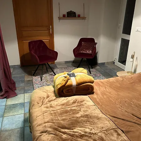 Large House With Pool, And Park *