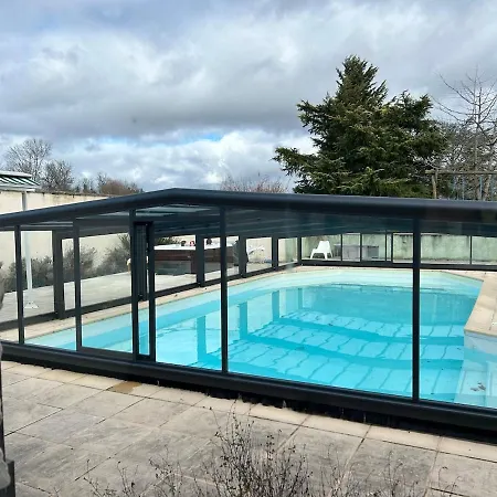 Large House With Pool, And Park Holiday home *